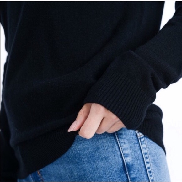 Black V Neck Sweater Top - Picture 4 of 4